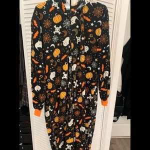 Halloween onesie 🎃